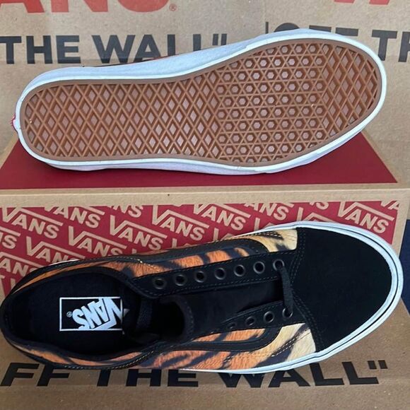 Old skool tapered tiger/true white Vans Mens 7.5 Womens 9.0 Brand new in box - Picture 3 of 4